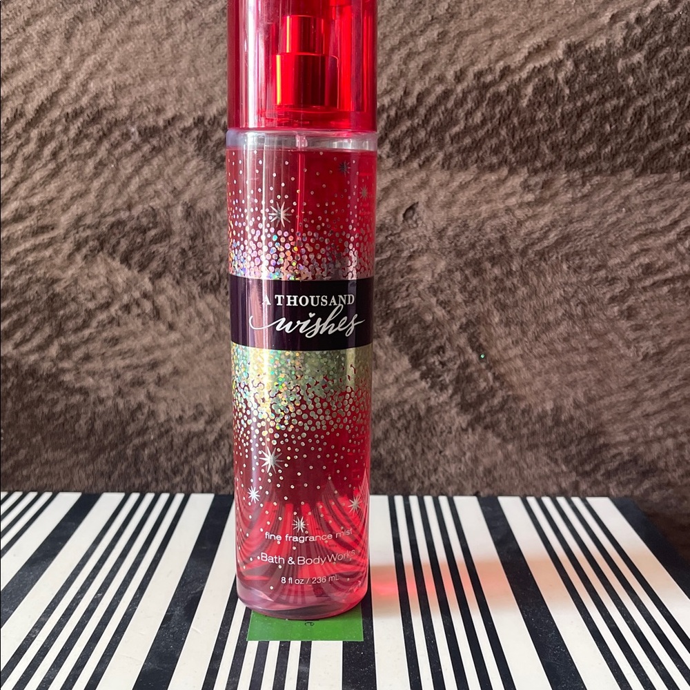 Bath & Body Works Thousand Wishes Red and Gold Mist